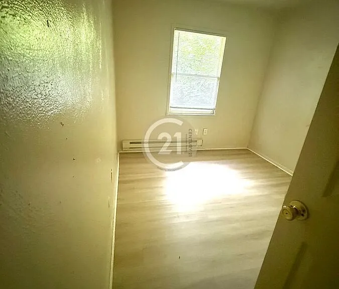 3219 Brest Ave #B — Photo 4