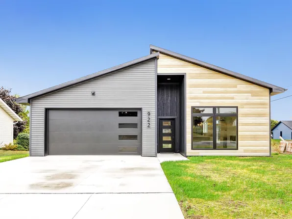 922 S Geneva Ave, Sturgeon Bay, WI 54235