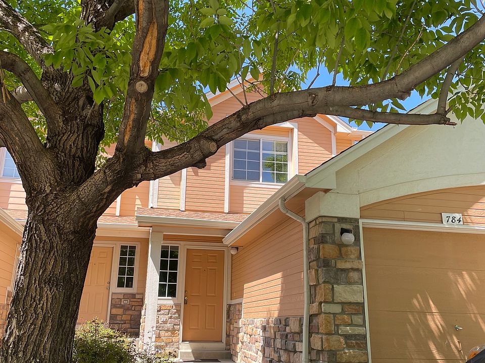 1st image of 784 Gateway Cir