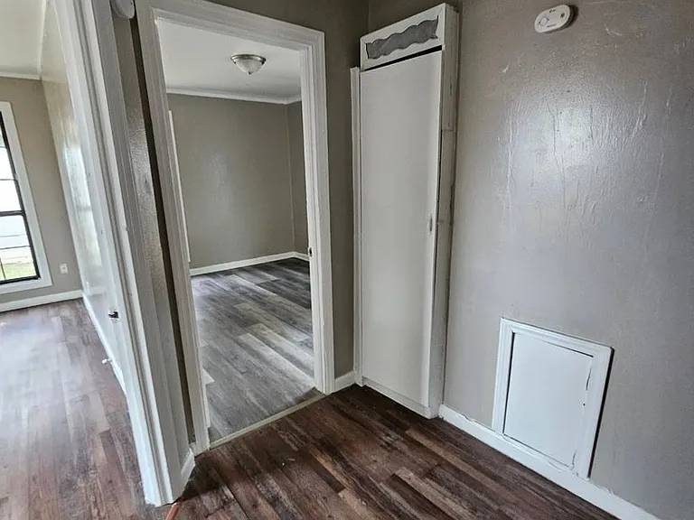 2220 S Air Depot Blvd — Photo 5