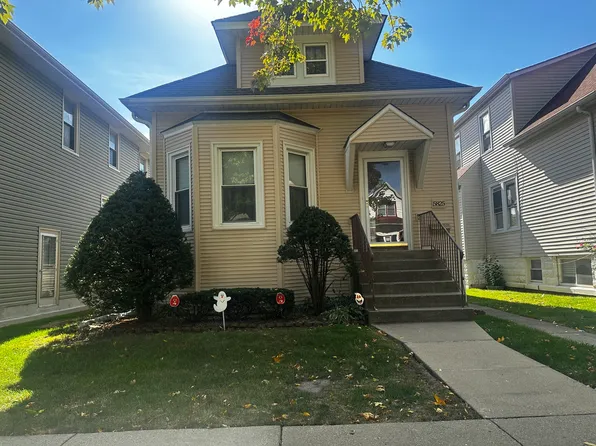 5825 W Byron St, Chicago, IL 60634