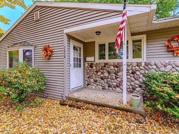 3rd image of 1516 SUMMIT DRIVE