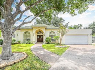 3006 Red Oak Cir, Laredo, TX 78045