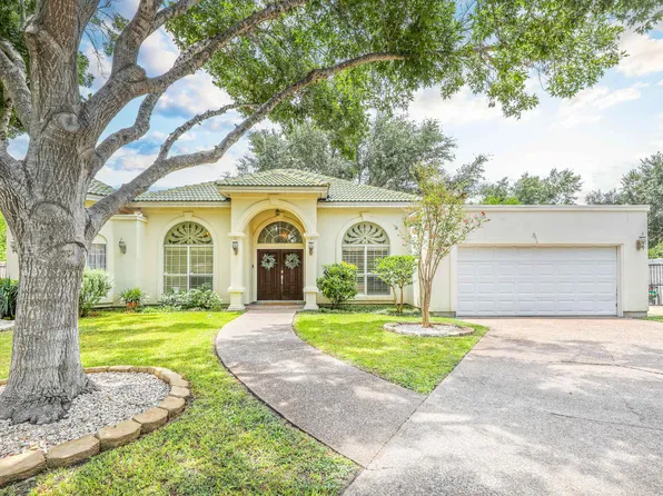 3006 Red Oak Cir, Laredo, TX 78045