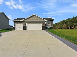 1231 Pheasant Run, New Richmond, WI 54017