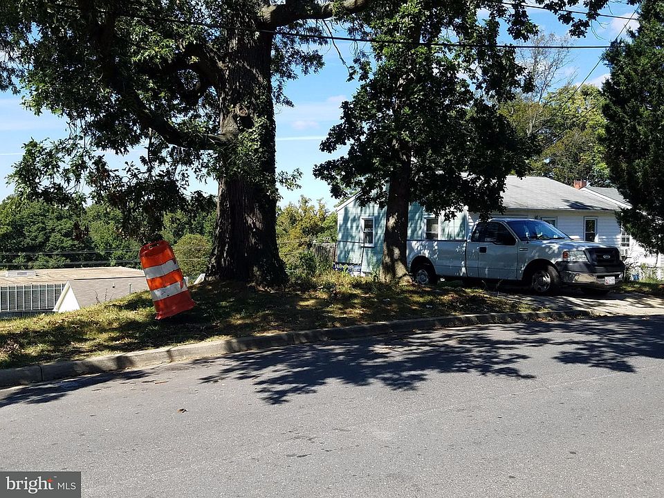 2nd image of 57 Avenue