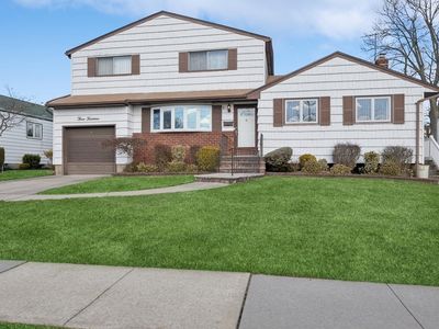 314 Plainview Road, Hicksville, NY, 11801