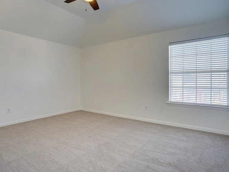 1307 Normandy Dr — Photo 24