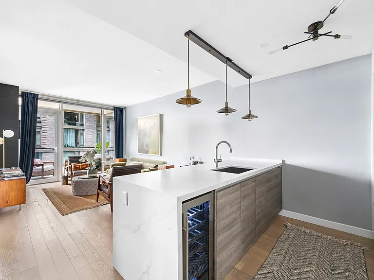 505 W 43rd St #6K — Photo 3