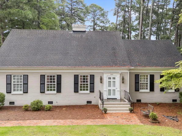 206 Brentwood Drive N, Wilson, NC 27893