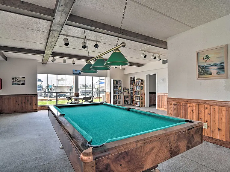 Building's Lounge
