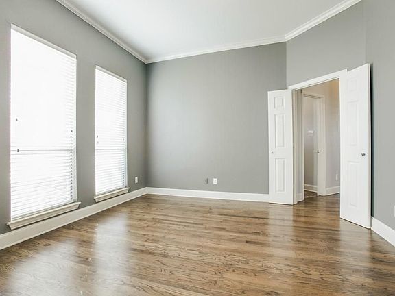 3rd image of 3304 Cobble Brook Ln
