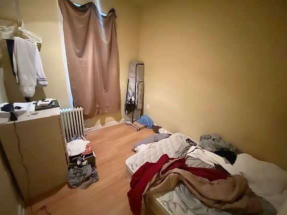 4th image of 32-73 43rd St #1C