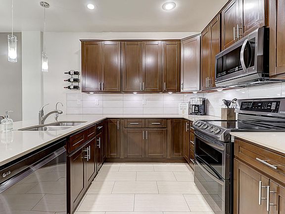 2nd image of 2821 S Skyline Dr #165