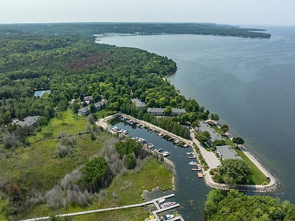 4th image of 4654 Harbor Dr