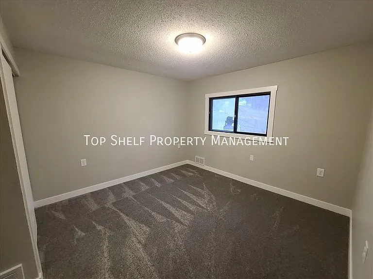 1322 Williams St — Photo 6