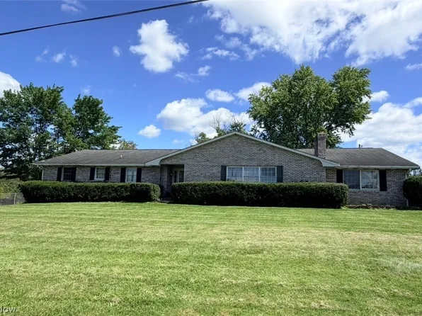 156 Reichart Ave, Wintersville, OH 43953