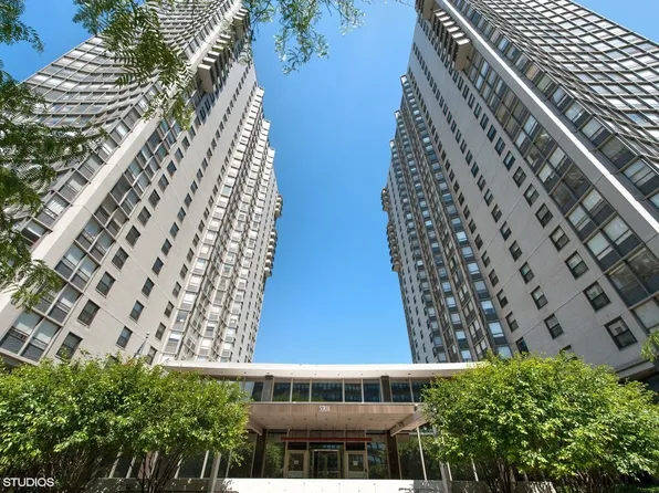 5701 N Sheridan Rd APT 17B, Chicago, IL 60660
