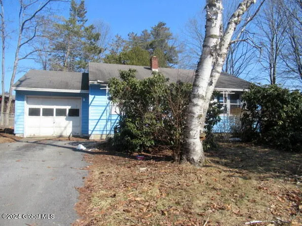 48 Caldwell Avenue, Lake George, NY 12845