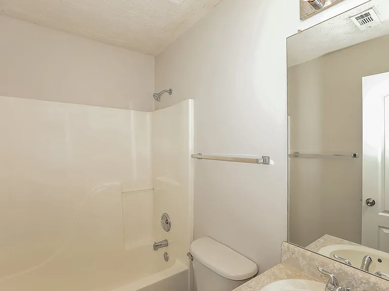 5250 Yellow Pine Dr — Photo 15