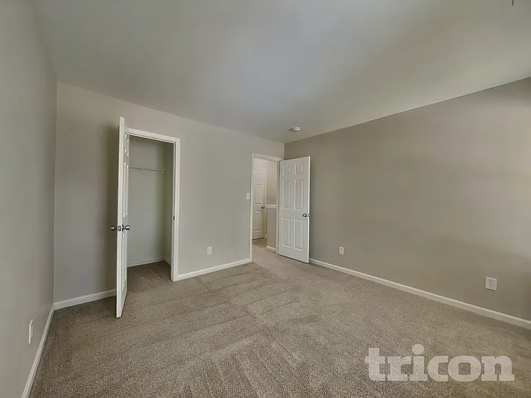2120 Ballingarry Dr — Photo 13