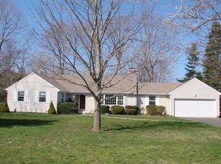 12 Cromwell Ct, Old Saybrook, CT 06475