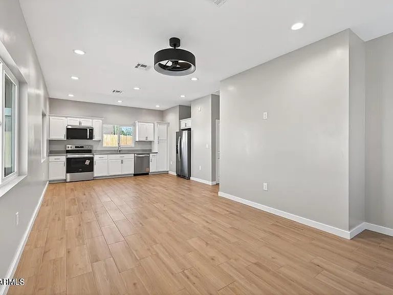 739 S Central Ave #2 — Photo 31