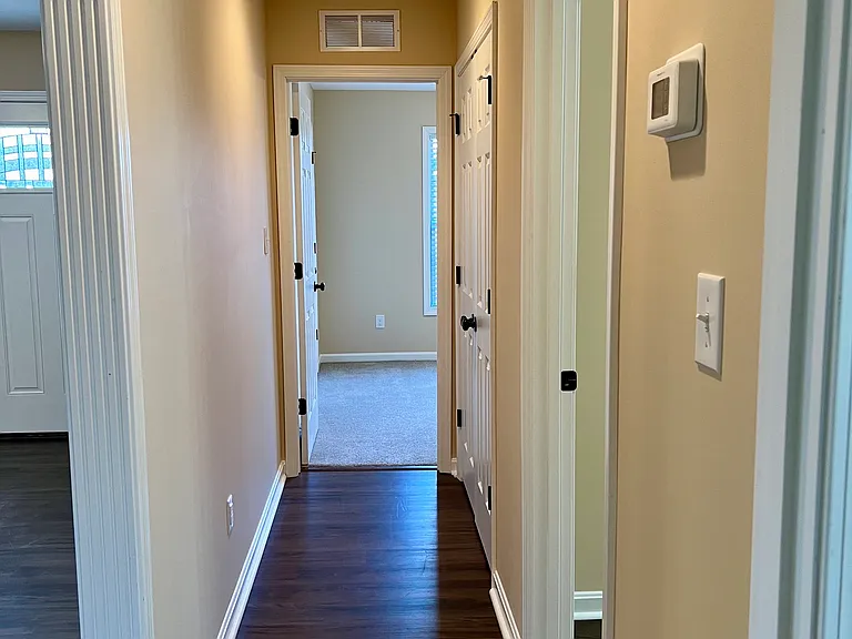 11423 Tierney Ave — Photo 13