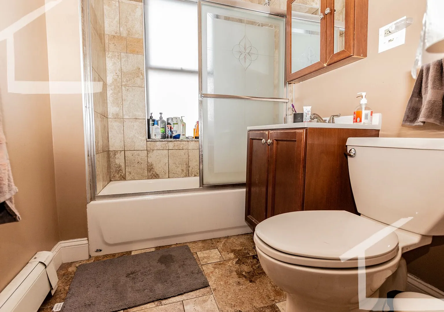 Beautifully renovated 2 bed unit next to the Green Line in Allston. — Photo 3