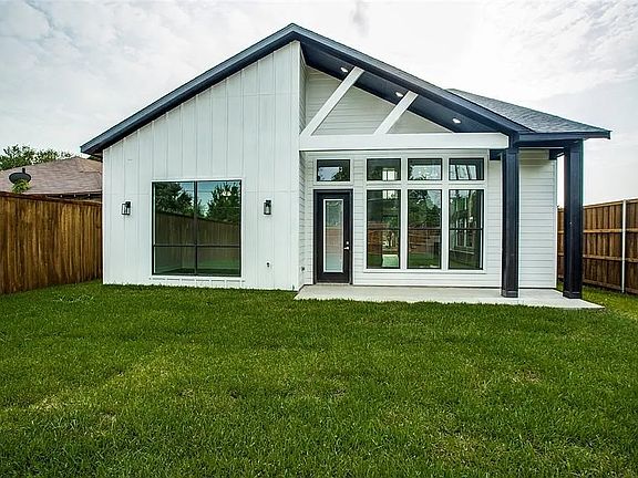 4th image of 2002 S Marsalis Ave