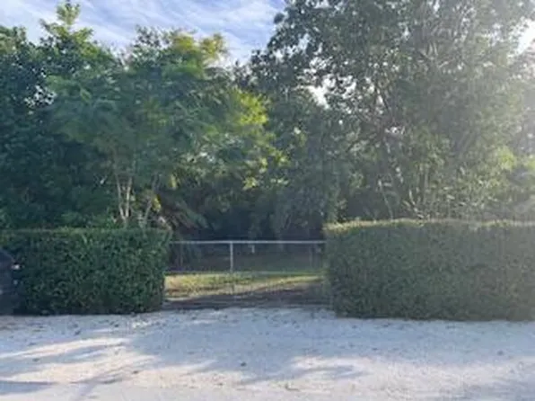 6 Buttonwood Dr, Key Largo, FL 33037