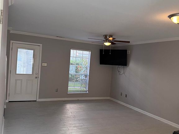 3rd image of 1785 Boulevard De Province APT C