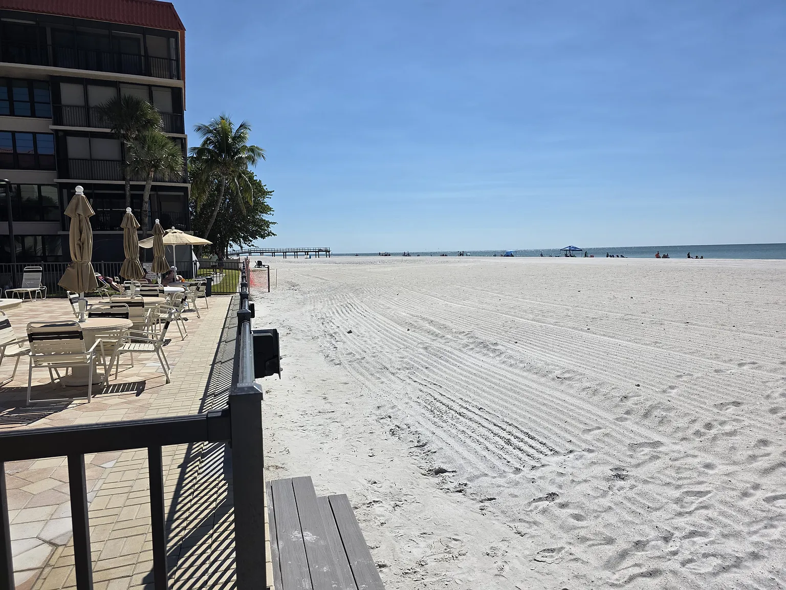Direct Beach front 2/2 — Photo 4
