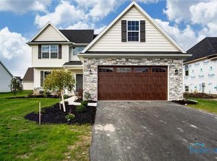 5929 Walnut Springs Blvd, Sylvania, OH 43560