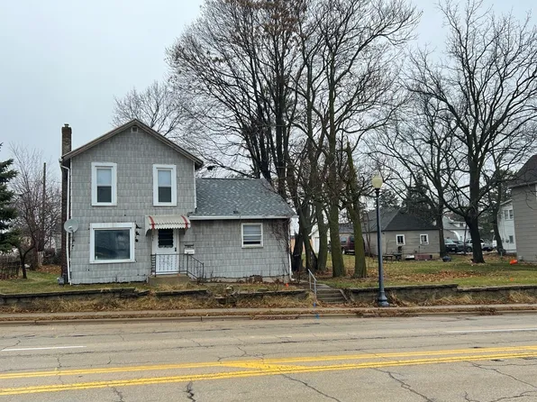 730 W Galena Ave, Freeport, IL 61032