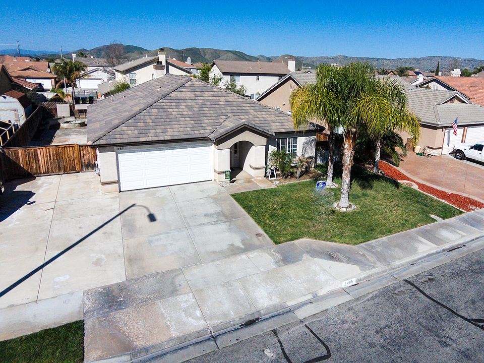 1st image of 1485 Apple Blossom Way