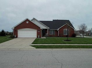 2048 Saunders Field Dr, Avon, IN 46123