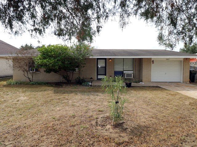 1st image of 1603 1st St