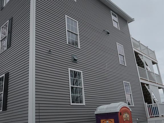 2nd image of 32 Newhall St #2
