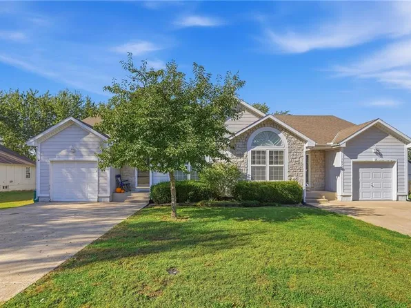 10504-06 E Maple Ave, Peculiar, MO 64078
