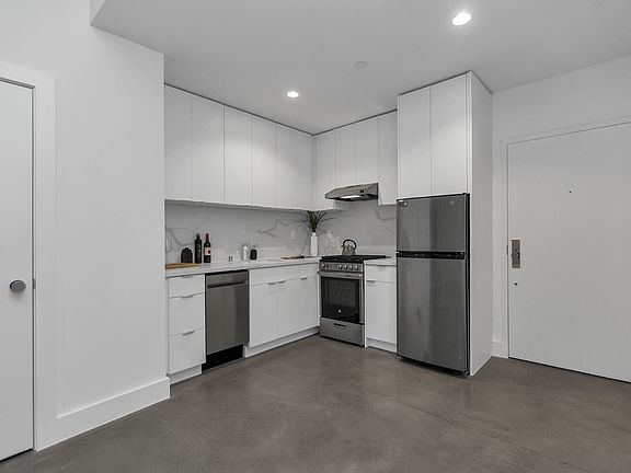 5th image of 65 Buena Vista Ave E APT B