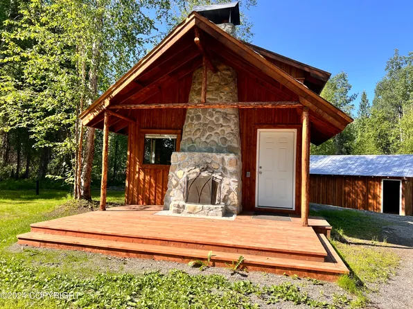 49401 S Cutthroat Dr, Willow, AK 99688