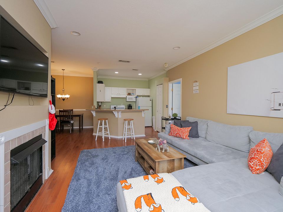 1st image of 13810 SUTTON PARK Drive N #122