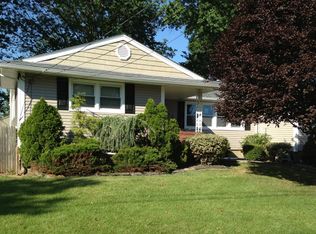 930 McCandless Pl, Linden, NJ
