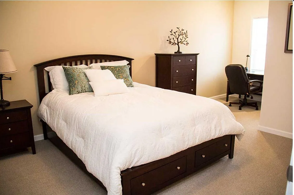 2 bed, 1072 sqft, $2,175 — Photo 4