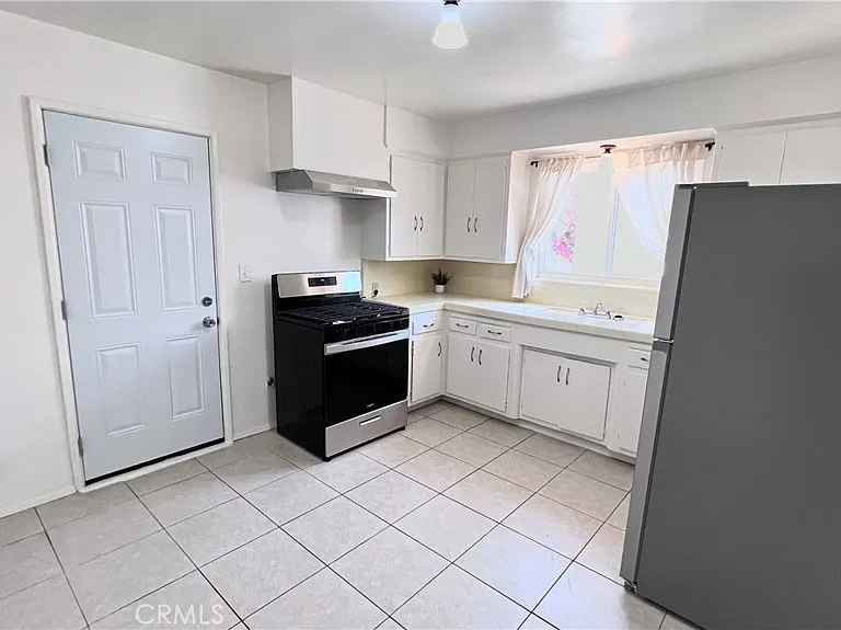 1219 S 8th St — Photo 9