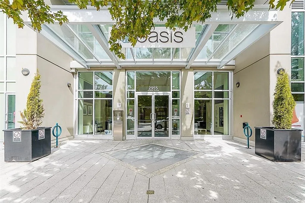 2 bed, 873 sqft, $3,250 — Photo 2