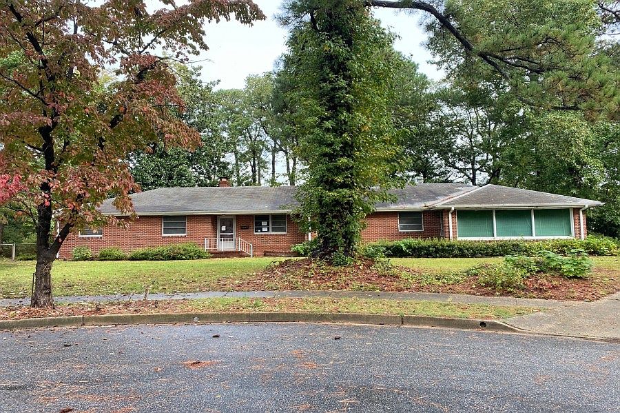 1st image of 2090 Kenlake Pl