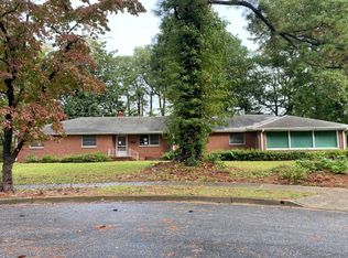 2090 Kenlake Pl, Norfolk, VA 23518