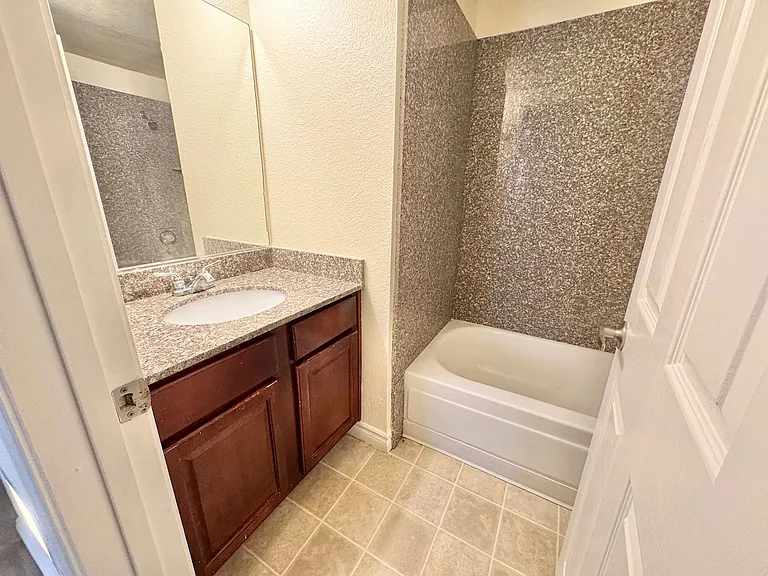 5422 River Glen Dr #377-135 — Photo 13